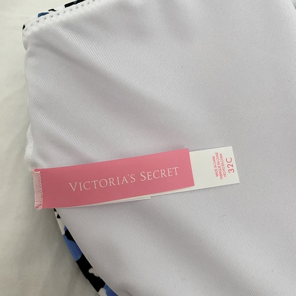 Victoria secret halter bikini - Picture 4 of 5